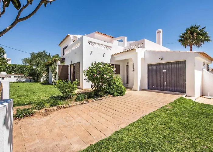 Severino * 阿尔布费拉